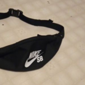 Nike SB waist bag